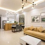 cho thuê chcc sky center phổ quang, 80m2 2pn 2wc, giá 15tr/th, ở liền. lh 0793 705 074 gặp băng