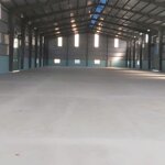 Cho thuê kho xưởng 2200m2 giá 55k/1m2 ở phường Tân Vĩnh Hiệp Tân Uyên Bình Dương. LH: 0972 701 709