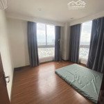 cho thuê căn hộ chung cư remax plaza. p3 q. 6 dt 120m2.3pn. 2wc. lầu cao view đẹp. thoáng mát. tiện