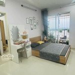 bán căn hộ vtplaza 60m2,2pn,2wc giá 1tỷ 950tr.call 0989116432 mr hà.