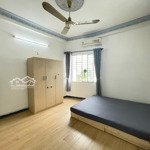 phòng studio cửa sổ thoáng - full nội thất có máy giặt riêng - đối diện etown cộng hoà