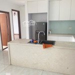 cho thuê chung cư remax plaza. p3 q. 6 dt 120m2.3pn. 2wc. lầu cao view đẹp. thoáng mát.