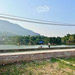 em có lô đất view hồ bán nhanh diện tích 81m2 mặt tiền 6m oto ben tránh, xung quanh vila resot