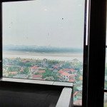 chính chủ bán gấp view sông - giá 1.085 tỷ full nội thất cđt - cho thuê 10tr/tháng - tầng 25