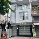 bán nhà mặt phố hoàng văn thụ, giá siêu hời 10 tỷ, 72 m2, ngang 6,24m nha trang