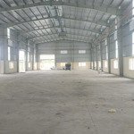 cho thuê xưởng dtkv 5000m2 xd 2500m2 giá 150tr bến lức long an