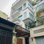 cho thuê villa hiện đại huỳnh văn bánh, phú nhuận