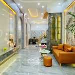 nhượng lại căn nhà 52m2 ngay vườn chuối, quận 3. bao sổ chỉ 3.2 tỷ. sổ hồng riêng, hẻm ô tô 5m