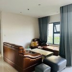 chính chủ gửi bán 2pn+ 69m2 vinhomes grand park, có sổ hồng 2,7 tỷ. lh 0768892255