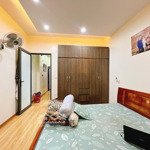 bán nhà riêng tại nguyễn trãi, 32m2, đang cho thuê 10 tr/tháng lh: 0909718803