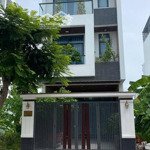 khu vực hà quang nhà 1 trệt 1 lầu đẹp mới , mua vào ở đón tết tại nha trang