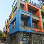 mở bán 2 căn shophouse dt 105m2, kinh doanh 2 mặt tiền, view mặt hồ tam chúc, mặt đường quốc lộ 21a