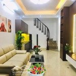 nhà đẹp kinh doanh 2 mặt thoáng trước sau, gần chợ gần trường khu vip sầm uất. ô tô vào nhã