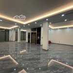 cực hiếm! cho thuê biệt thự 310m2 thang máy, 6 tầng, 800m2 sàn, 2 mặt đường lớn, 22m mặt tiền, 50tr