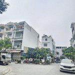 bán nhà mặt phố 90m2, 4 tầng, kinh doanh đa nghành, nguyễn lương bằng, quận 7