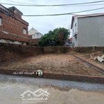 chủ ngộp bán lô đất mt. đ lê đại hành. cách trung tâm tp. pleiku 2km 120m2/300tr, lh 0908673312.