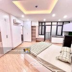 cho thuê studio 40m2 ban công ngay phan đăng lưu, ngã tư phú nhuận. an ninh tuyệt đối.