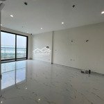 cho thuê studio 30m2 có máy lạnh giá chỉ 4.5 triệu tại vinhomes grand park. lh 0828030977 thiện.