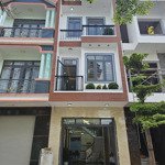 nhà full nội thất: 3tỷ850 60m2 nhà 1 trệt 2 lầu gần ngã tư miếu ông cù đường dt 743, tp. thuận an