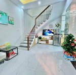 bán nhà mới phố trần đăng ninh, cầu giấy, 39m2, 5tầng, ôtô 10m, 2thoáng, sân riêng, 7.6 tỷ