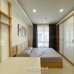 cho thuê studio cửa sổ trời 30m2 q1 ngay cầu thị nghè