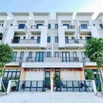 chính chủ bán gấp shophouse 4 tầng 75m2 đối diện chung cư