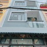 nhà thiết kế ngay nguyễn thiện thuật- quận 3 cho thuê 28 triệu. giá 3tỷ6/64.7m2 gần đh văn hiến