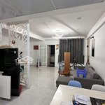 cần bán gấp căn hộ chung cư p3..q4.dt. 83m2 giá 3,7 tỷ..2pn..2 tolet