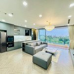 bán gấp căn vip 3pn 3wc 142m2, vinhomes central park, nội thất cao cấp, view như ở resort