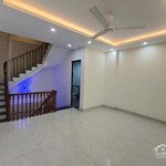 bán nhà ngõ 68 cầu giấy, 32m2, 5 tầng, mt 4.5m, 6 tỷ 2