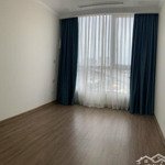 chuyên cho thuê 2 pn 70m2 2p 2wc - giá 9,5 - 10 triệu view thoáng nội thất mới 0916 65 1239