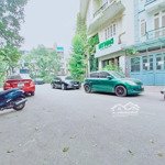 chính chủ bán nhà phố giảng võ - đống đa - lô góc -71m2 - ô tô kinh doanh - vỉa hè .