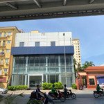 cho thuê showroom hạng a - tuyến phố auto ô tô mặt lê đức thọ mặt tiền 25m diện tích 500m thông sàn