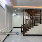 nhà sát phố nhổn hơn 4 tỷ mới cứng 5 tầng 35m2 bãi ô tô đỗ cách 1 nhà, cách đại học công nghiệp 3p