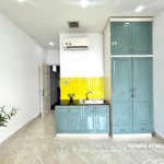 căn studio có bancol đầy đủ nội thất mới nằm tại trung tâm phú nhuận