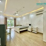 cuối tháng trống lại studio 30m2 gần cầu sài gòn