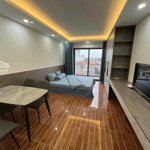 cho thuê căn 40m2 studio, ban công, máy giặt riêng full đồ phố hoàng như tiếp 7.3 triệu: 0916393862