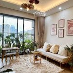 (giá thật). chính chủ bán căn 70m2 2pn + 2wc tầng trung đẹp vinhomes d''capitale