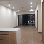 gấp - cho thuê gấp căn hộ 2.5 pn 86m2 đồ cơ bản đã sẵn giường sky park residence giá 15 triệu