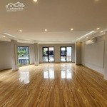 toà văn phòng siêu vip phố nguyên hồng. lô góc, 72m2 x 8 tầng. mặt tiền: 17m. dòng tiền 1tỷ/năm