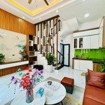 mặt phố mai anh tuấn view hồ hoàng cầu 55m sổ vuông đẹp mặt tiền khủng giá 2x tỷ thang máy