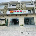 cho thuê căn shophouse đẹp mới mặt tiền đường đại lộ dân chủ suncasa central lh:0909.901.666