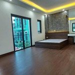 bán nhà tổ 16 ngọc thuỵ 30m2 5 tầng 5.8 tỷ 0981113692