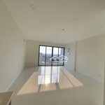 cần cho thuê officetel view hồ bơi 37m2 giá 8.5tr có nội thất. lh xem nhà 0906385525