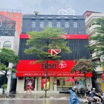 hot! cho thuê showroom vip nhất quận hoàn kiếm. mặt tiền 25m diện tích 550m2 sử dụng. giá thuê 4xx