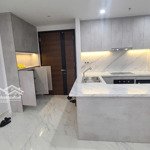 căn hộ midtown có sẵn hdt 1900usd, diện tích 130m2, 3pn, view sông, đã có sổ hồng,giá tốt