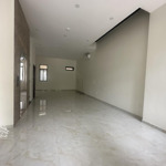 cần cho thuê văn phòng khu him lam q. 7. dt 100m2. giá 21tr/tháng