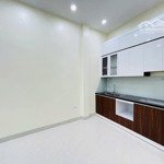 bán gấp nhà riêng trong ngõ đường giải phóng 38 m2, 4 tầng, 2pn + 3wc, giá 6,9 tỷ, sổ đỏ