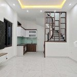 nhà đẹp đức diễn , 43m2 , 5 tầng 4 phòng , gần ôtô dân trí cao , hơn 6 tỷ chỉ xách vali về ở