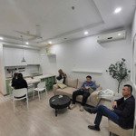 em cần cho thuê căn 1 phòng ngủ vinhomes times city full đồ, nhà sạch sẽ giá 10.5 tr/th